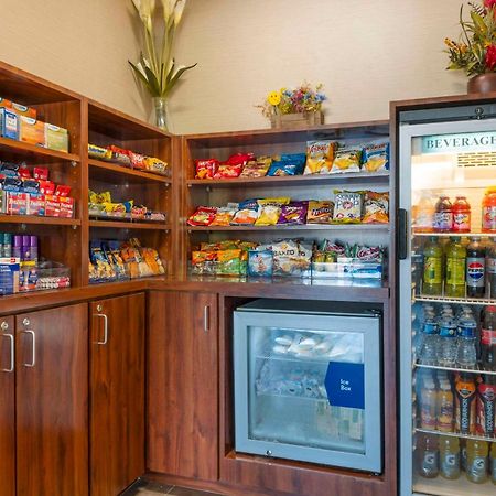 Comfort Suites Элизабеттаун Экстерьер фото