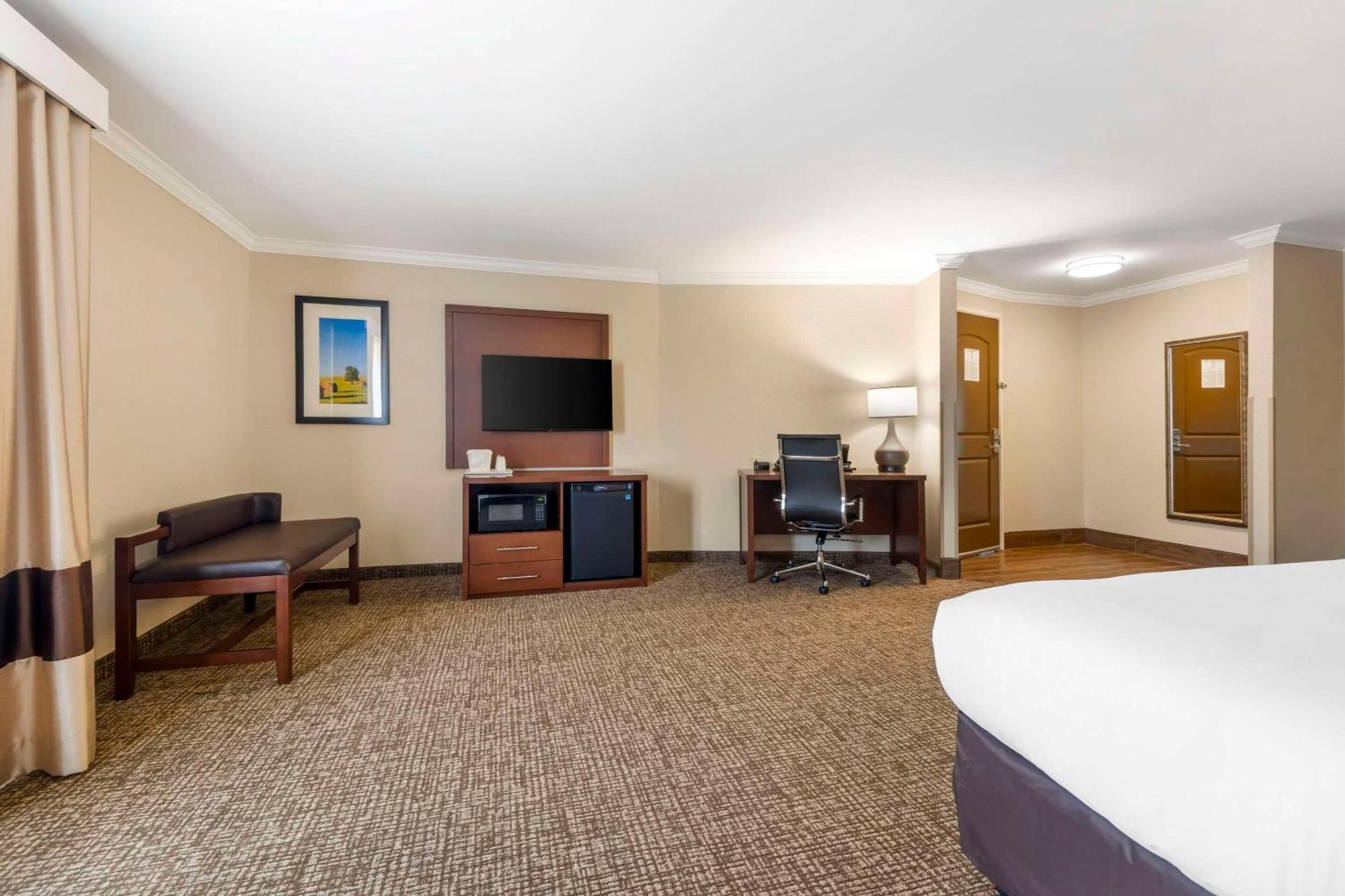 Comfort Suites Элизабеттаун Экстерьер фото