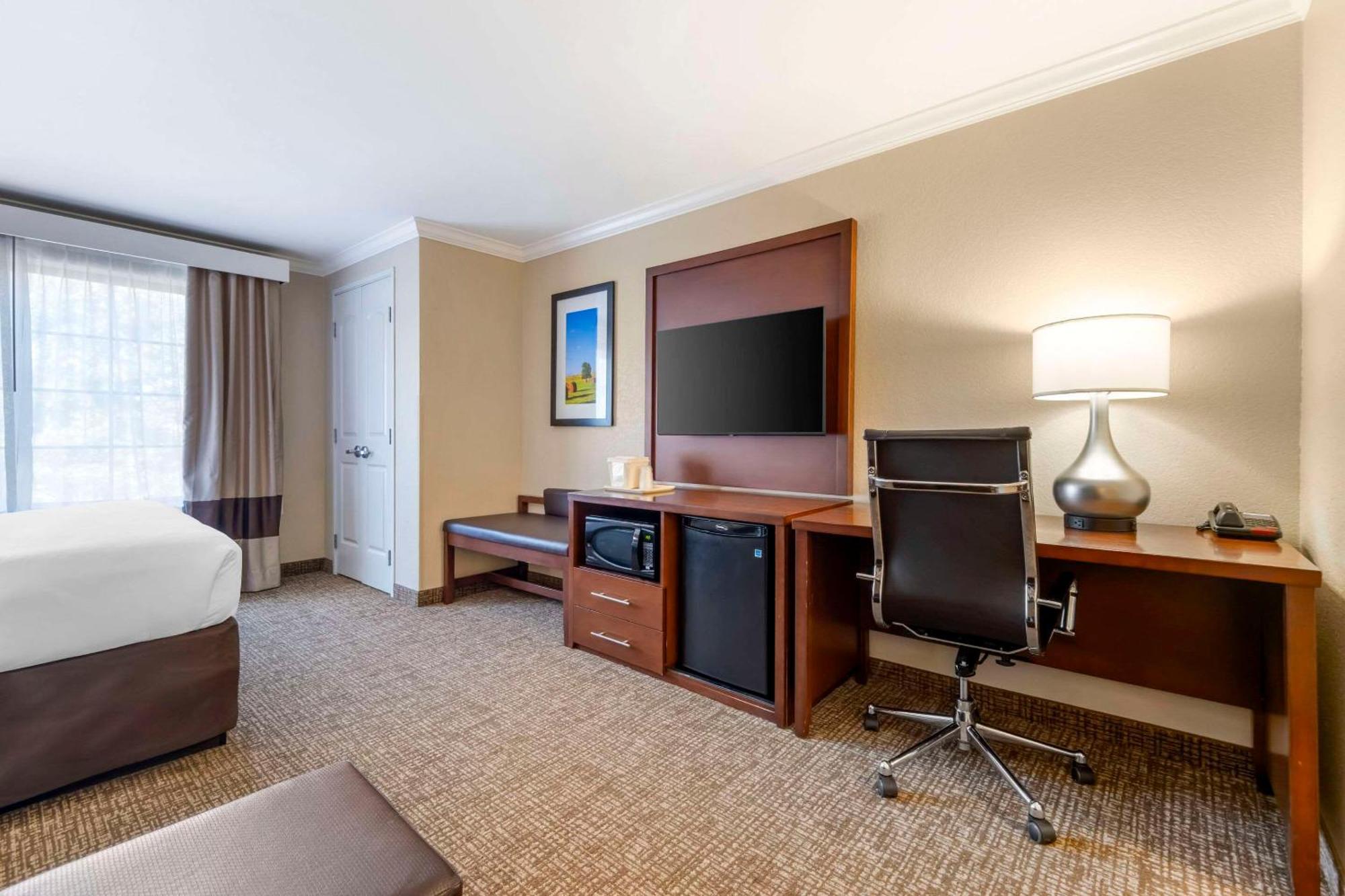 Comfort Suites Элизабеттаун Экстерьер фото