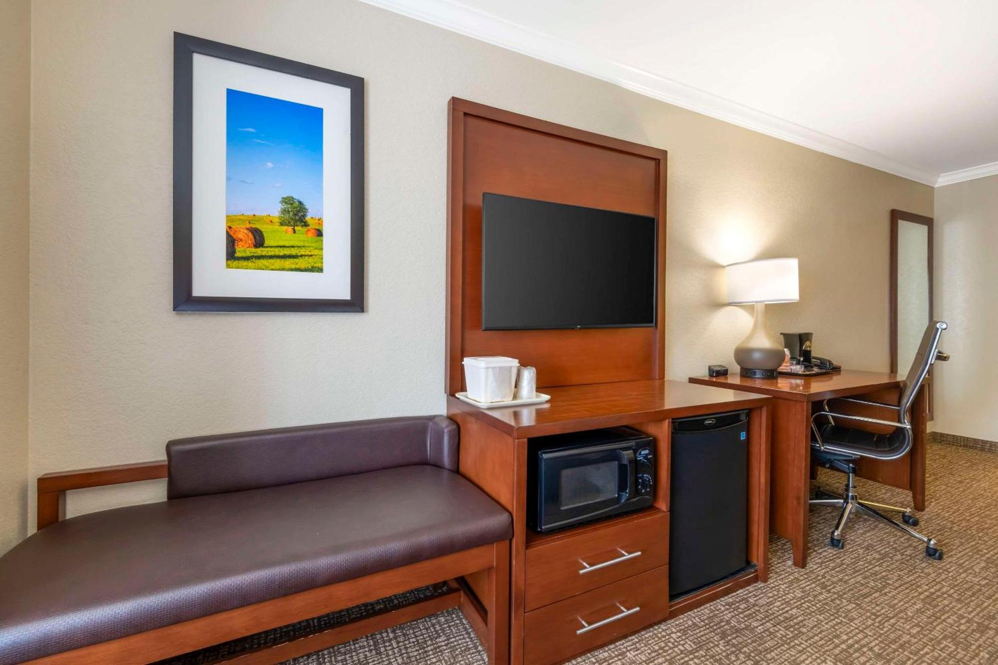 Comfort Suites Элизабеттаун Экстерьер фото